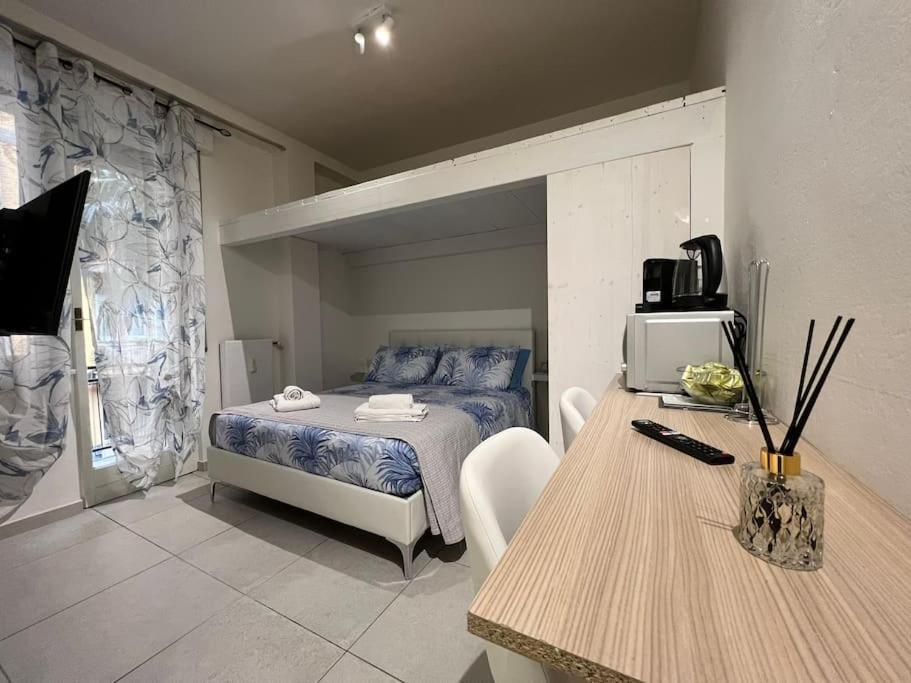Tiny & Cosy Studio Flat In קומו מראה חיצוני תמונה
